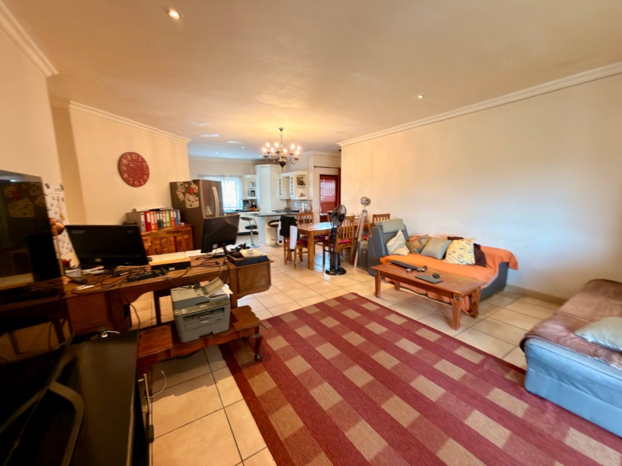 To Let 3 Bedroom Property for Rent in Landsmeer Residential Estate North West